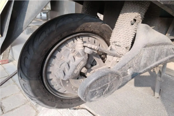 七台河市电动车补胎换胎